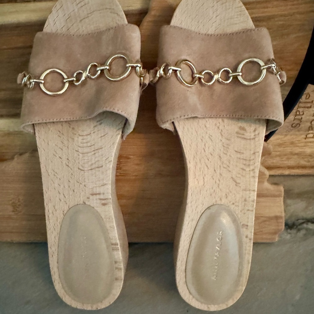 Ann Taylor Clogs - Tan Suede with Chain Accent-7M